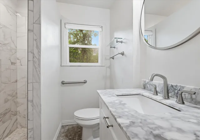 Photo 3 of Sale Pending at 904 Cordell St, Denton, TX 76201 | MLS# 21308167 | Listing updated on 2026-08-03