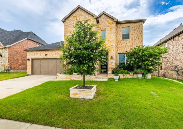 Photo 3 of Single family home for sale at 16931 Maple Bend Dr, Frisco, TX 75035 | MLS# 21303772 | Listing updated on 2026-09-26