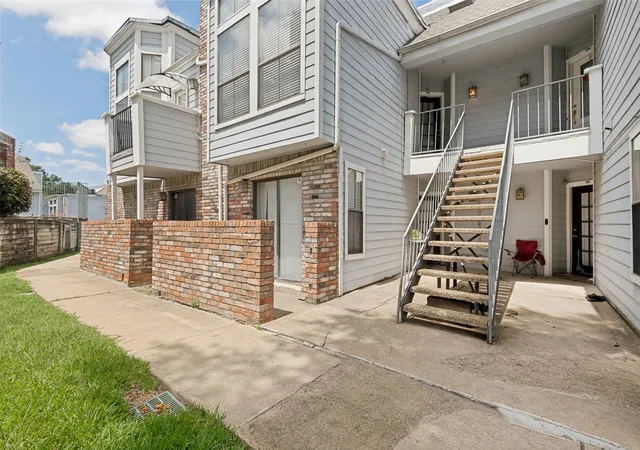 1st image of 3406 Country Club Dr W #272, Irving, TX 75038 | MLS# 21308524