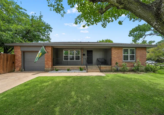 Homes for sale in Waco, TX | 3824 Pine Ave, Waco, TX 76708 | MLS# 21307418