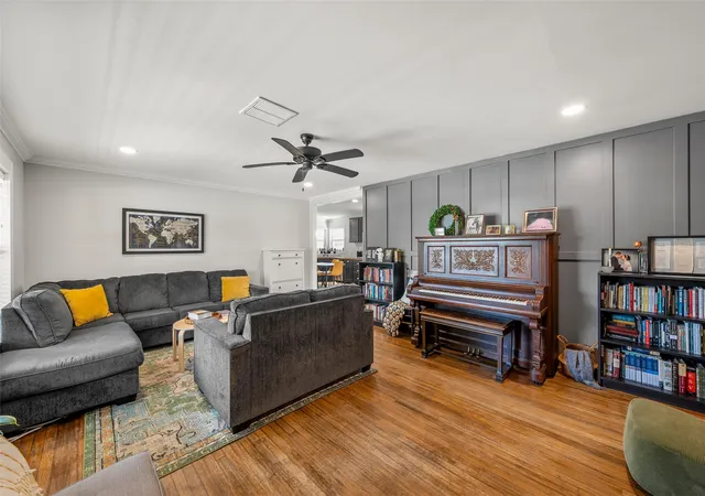 Homes for sale in Waco, TX | 3824 Pine Ave, Waco, TX 76708 | MLS# 21307418