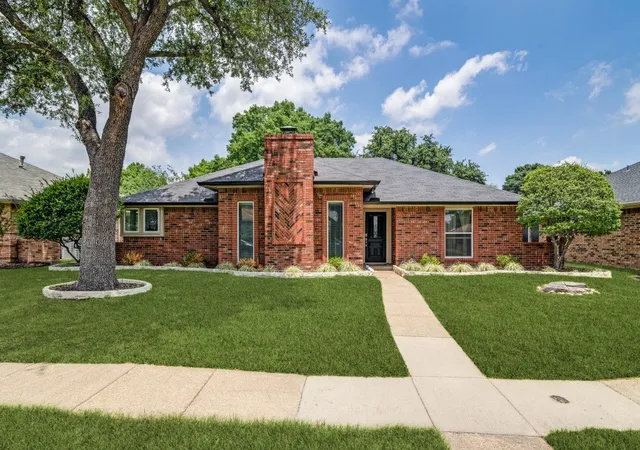 Homes for sale in Rowlett, TX | 3701 Christopher Dr, Rowlett, TX 75088 | MLS# 21308244