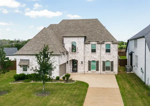 Photo 2 of Single family home for sale at 6008 Noyon Dr, Mc Kinney, TX 75071 | MLS# 21308168 | Listing updated on 2026-08-23