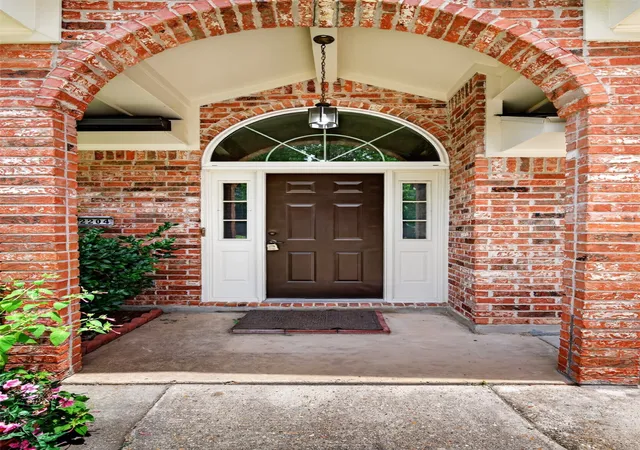 2nd image of 2204 Middle Creek Blvd, Bossier City, LA 71111 | MLS# 21308559