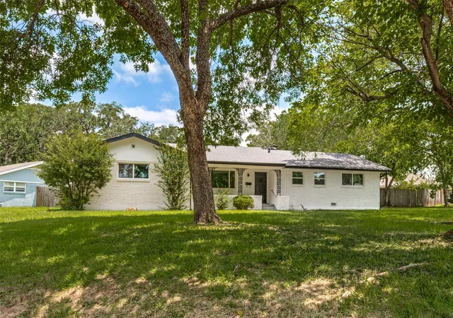 Photo 1 of Single family home for sale at 1112 Karla Dr, Hurst, TX 76053 | MLS# 21304610 | Listing updated on 2026-10-01