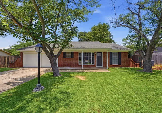 Homes for sale in North Richland Hills, TX | 7513 Susan Ct, North Richland Hills, TX 76180 | MLS# 21307371