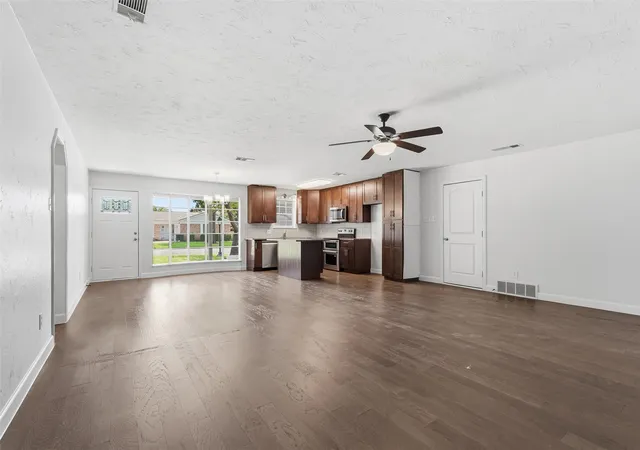 Homes for sale in North Richland Hills, TX | 7513 Susan Ct, North Richland Hills, TX 76180 | MLS# 21307371