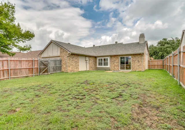 Homes for sale in Allen, TX | 1322 Crestview Dr, Allen, TX 75002 | MLS# 21307438