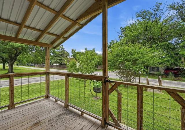 Photo 2 of Single family home for sale at 285 Sioux Dr, Gordonville, TX 76245 | MLS# 21308645 | Listing updated on 2026-07-13