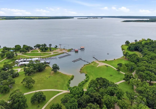Photo 3 of Single family home for sale at 285 Sioux Dr, Gordonville, TX 76245 | MLS# 21308645 | Listing updated on 2026-07-13