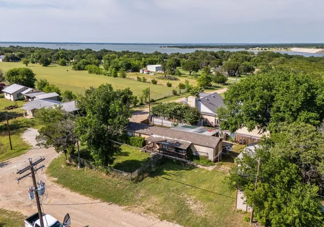 Homes for sale in Clifton, TX | 158 County Road 1813, Clifton, TX 76634 | MLS# 21308649