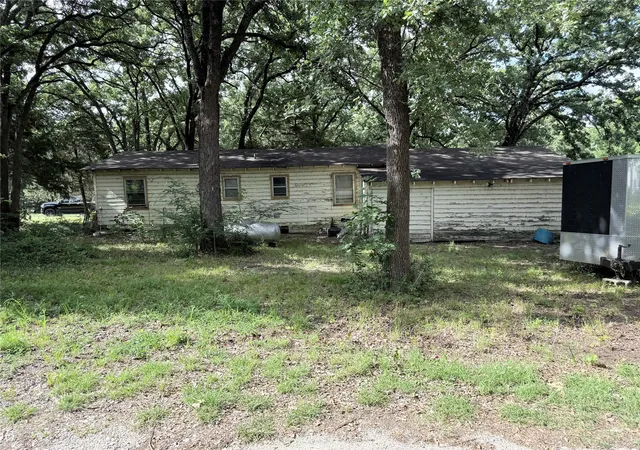 Homes for sale in East Tawakoni, TX | 200 Braziel Bay, East Tawakoni, TX 75472 | MLS# 21308658