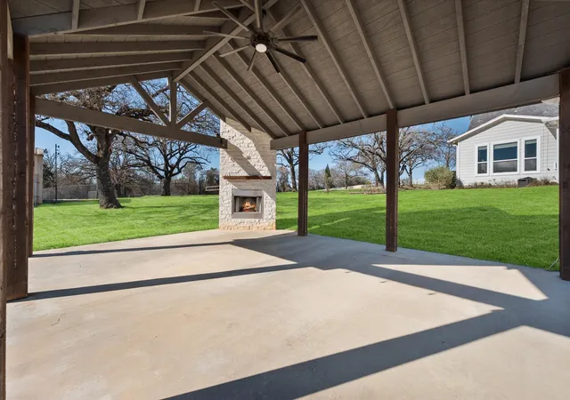 Photo 2 of Single family home for sale at 6056 Bennett Lawson Rd, Mansfield, TX 76063 | MLS# 21308691 | Listing updated on 2026-09-18