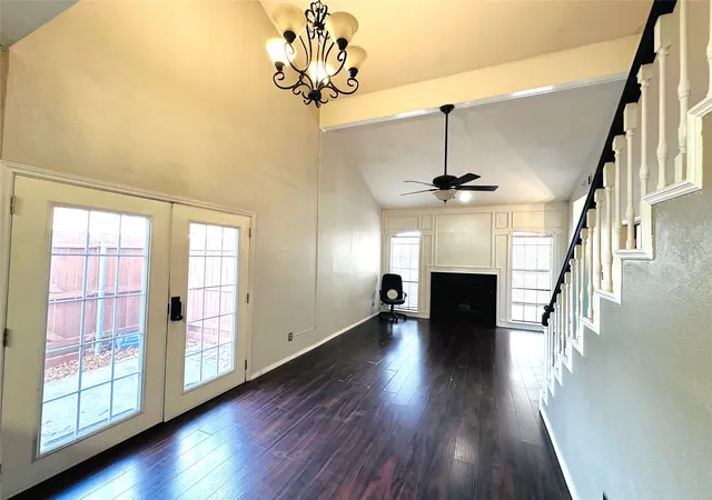 Listing Photo 5 - Condo for sale in building located at 611 Oriole Blvd, Duncanville, TX 75116 - Unit #1101