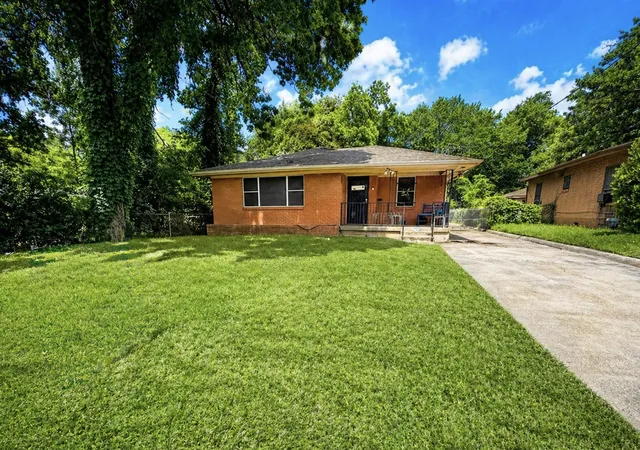 Photo 2 of Single family home for sale at 3023 Carpenter Ave, Dallas, TX 75215 | MLS# 21297319 | Listing updated on 2026-08-19