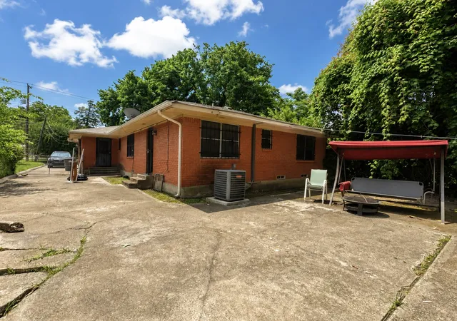 Photo 4 of Single family home for sale at 3023 Carpenter Ave, Dallas, TX 75215 | MLS# 21297319 | Listing updated on 2026-08-19