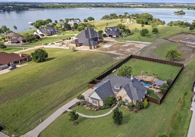 Homes for sale in Waxahachie, TX | 103 Eagle Point Dr, Waxahachie, TX 75165 | MLS# 21308729