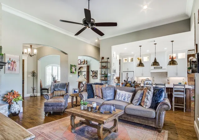 Homes for sale in Waxahachie, TX | 103 Eagle Point Dr, Waxahachie, TX 75165 | MLS# 21308729