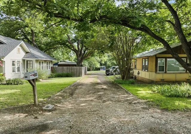 Photo 3 of Single family home for sale at 603 E Avenue A, Valley Mills, TX 76689 | MLS# 21308687 | Listing updated on 2026-09-21