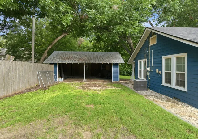 Photo 4 of Single family home for sale at 603 E Avenue A, Valley Mills, TX 76689 | MLS# 21308687 | Listing updated on 2026-09-21