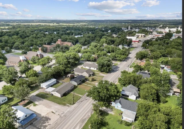 Homes for sale in Clifton, TX | 1003 W 5th St, Clifton, TX 76634 | MLS# 21308800
