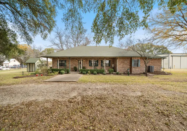 Photo 1 of Single family home for sale at 12525 County Road 4083, Scurry, TX 75158 | MLS# 21308804 | Listing updated on 2026-09-02