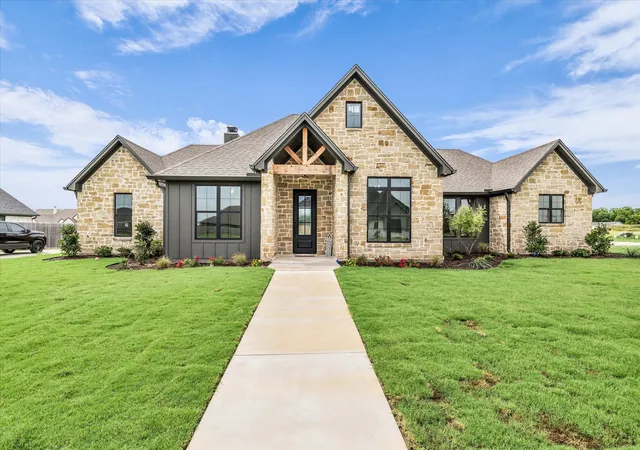 Photo 1 of Single family home for sale at 116 Cattail Ct, Waco, TX 76706 | MLS# 21308703 | Listing updated on 2026-07-11