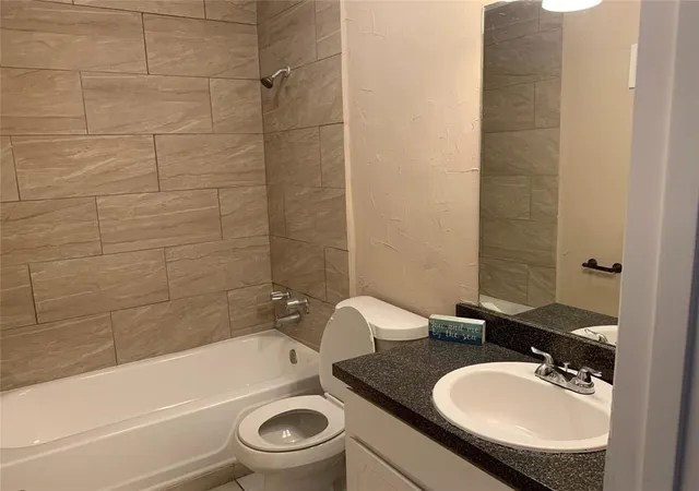 Photo 4 of Sale Pending at 5528 Boca Raton Blvd #186, Fort Worth, TX 76112 | MLS# 21308832 | Listing updated on 2026-07-22