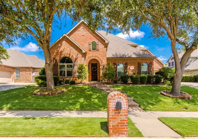 Photo 2 of Sale Pending at 7820 Linksview Dr, Mc Kinney, TX 75072 | MLS# 21304145 | Listing updated on 2026-07-24