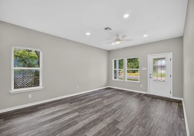 Homes for sale in Hillsboro, TX | 107 Smith St, Hillsboro, TX 76645 | MLS# 21308698