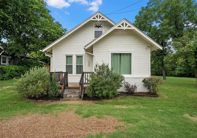 Photo 1 of Single family home for sale at 1609 Reuter Ave, Waco, TX 76708 | MLS# 21308135 | Listing updated on 2026-08-22