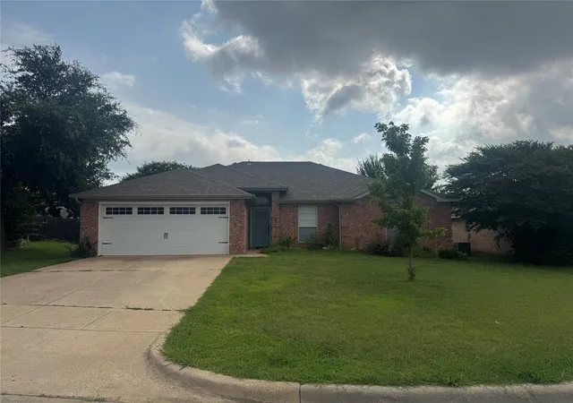 Photo 1 of Single family home for sale at 1610 Ocean Dr, Mansfield, TX 76063 | MLS# 21304575 | Listing updated on 2026-07-03