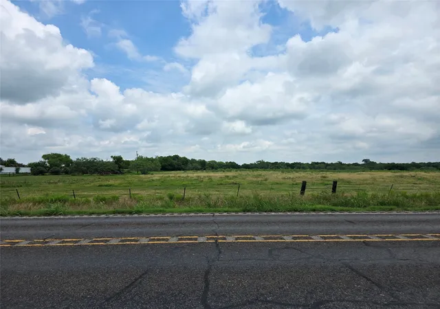 Photo 2 of Land for sale at 7099 N Fm 148, Terrell, TX 75160 | MLS# 21287506 | Listing updated on 2026-09-28