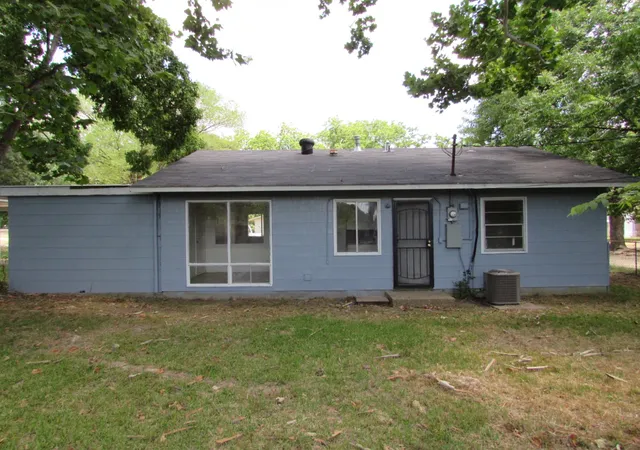 1st image of 5306 Prentiss St, Shreveport, LA 71108 | MLS# 21308391