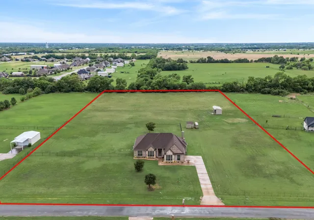 Photo 3 of Single family home for sale at 6192 Graham Point Trl, Royse City, TX 75189 | MLS# 21308514 | Listing updated on 2026-09-29