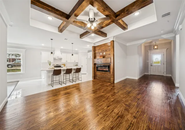 Photo 4 of Single family home for sale at 1103 Bandera Trl, Granbury, TX 76048 | MLS# 21309071 | Listing updated on 2026-08-22