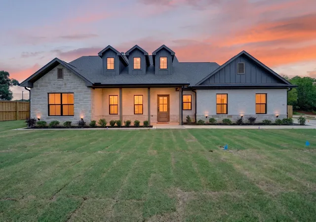 Homes for sale in Athens, TX | 301 Grace Ln, Athens, TX 75751 | MLS# 21308536