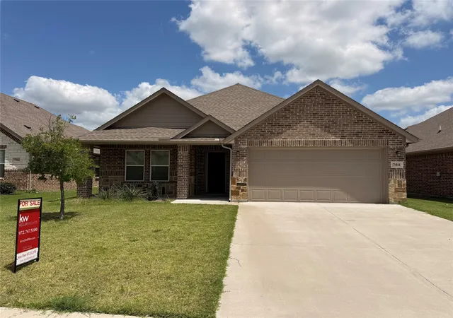 Photo 1 of Single family home for sale at 704 Hardaway Dr, Greenville, TX 75402 | MLS# 21281190 | Listing updated on 2026-09-06