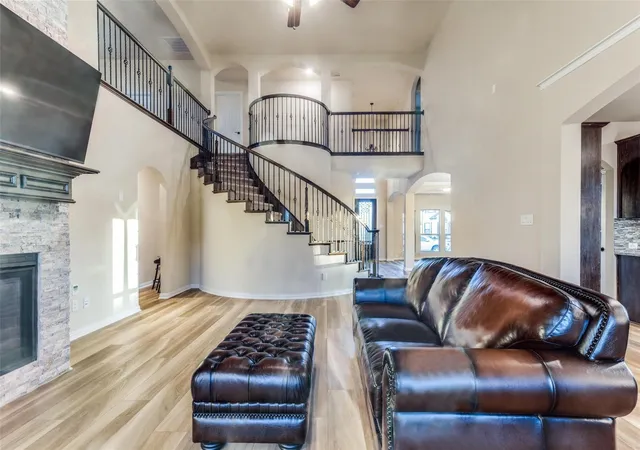 Photo 4 of Single family home for sale at 301 Calhoun St, Glenn Heights, TX 75154 | MLS# 21309091 | Listing updated on 2026-08-22