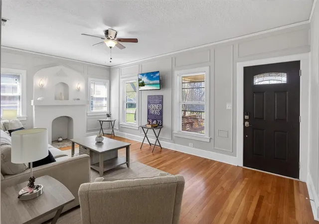 Photo 3 of Sale Pending at 3315 Rogers Ave, Fort Worth, TX 76109 | MLS# 21309145 | Listing updated on 2026-08-27