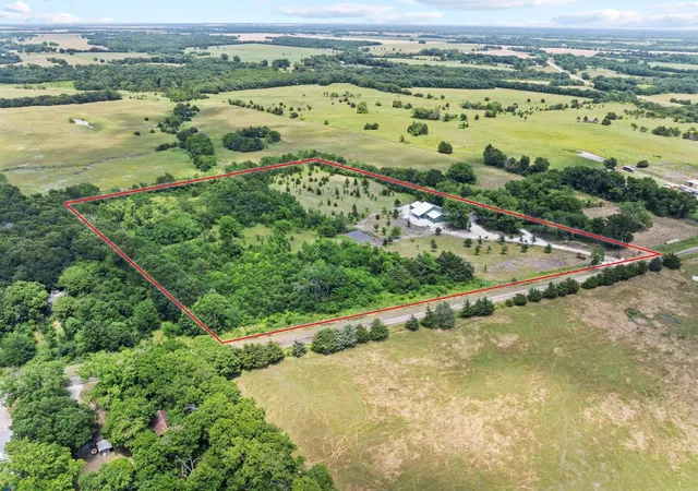 Homes for sale in Honey Grove, TX | 516 County Road 27450, Honey Grove, TX 75446 | MLS# 21302269