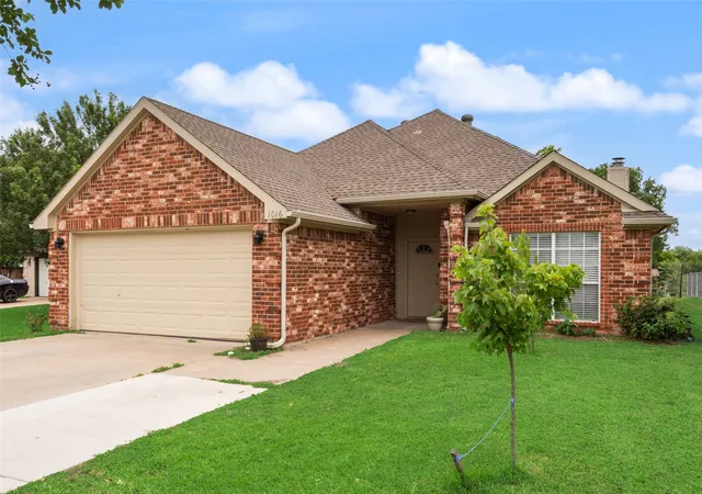 Homes for sale in Seagoville, TX | 1016 Woodside Ln, Seagoville, TX 75159 | MLS# 21308631