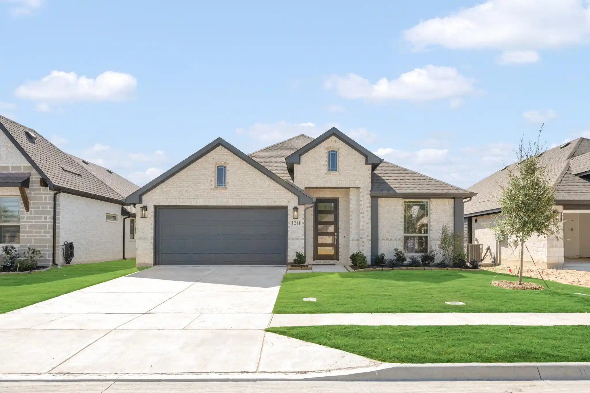 Photo 1 of Single family home for sale at 1211 Anderson Dr, Trenton, TX 75490 | MLS# 21309184 | Listing updated on 2026-10-13