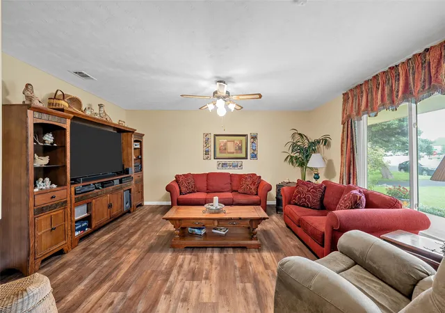 Homes for sale in Woodway, TX | 9609 Fair Cir, Woodway, TX 76712 | MLS# 21307806
