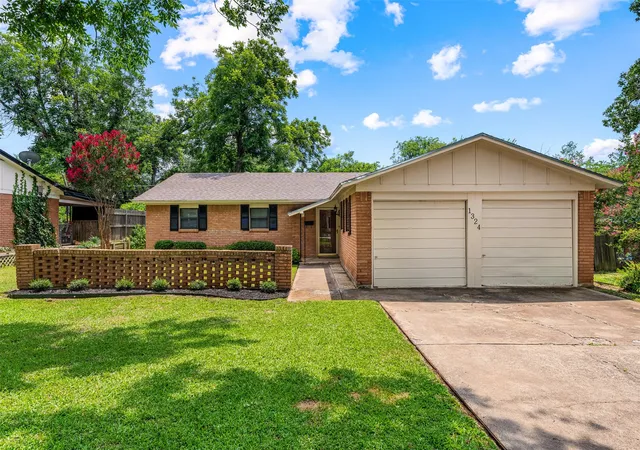 Photo 1 of Single family home for sale at 1324 Melrose Dr, Waco, TX 76710 | MLS# 21309213 | Listing updated on 2026-08-08