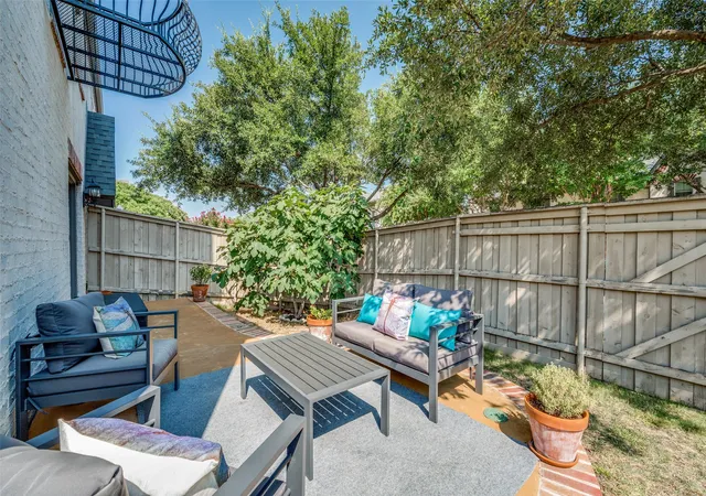 Photo 2 of Townhouse for sale at 7401 Audelia Ln, Mc Kinney, TX 75072 | MLS# 21308831 | Listing updated on 2026-08-07