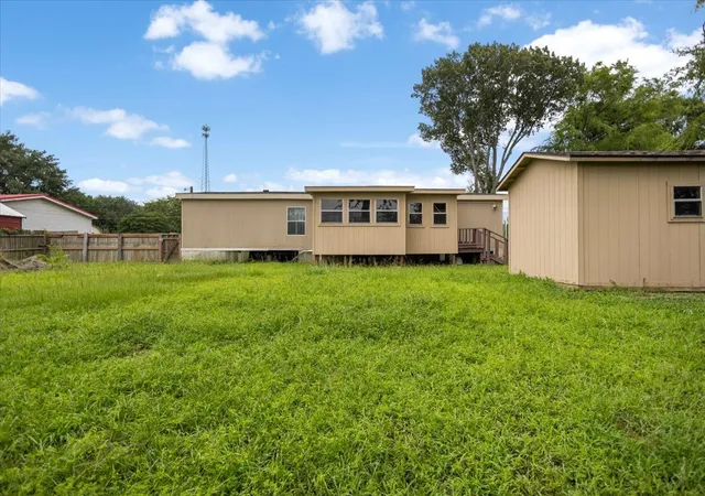 Homes for sale in Bullard, TX | 22960 Shell Shore Dr, Bullard, TX 75757 | MLS# 21305838