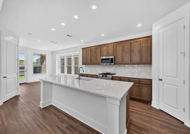 Photo 2 of Single family home for sale at 3596 Redbud Flower Trl, Midlothian, TX 76084 | MLS# 21308614 | Listing updated on 2026-08-13