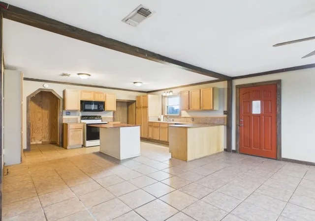 Photo 4 of Single family home for sale at 29118 N State Hwy 19, Athens, TX 75752 | MLS# 21309201 | Listing updated on 2026-08-19
