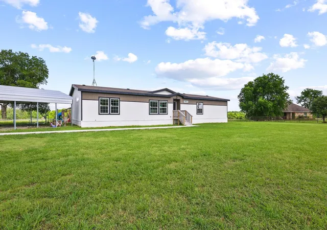 Photo 3 of Manufactured home for sale at 10950 County Road 632, Blue Ridge, TX 75424 | MLS# 21257461 | Listing updated on 2026-08-17